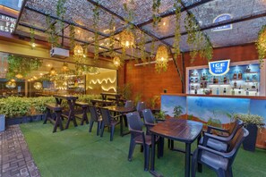 Restaurant - Beach Corridor Hotel & Spa with Free Airport Shuttle (Negombo)