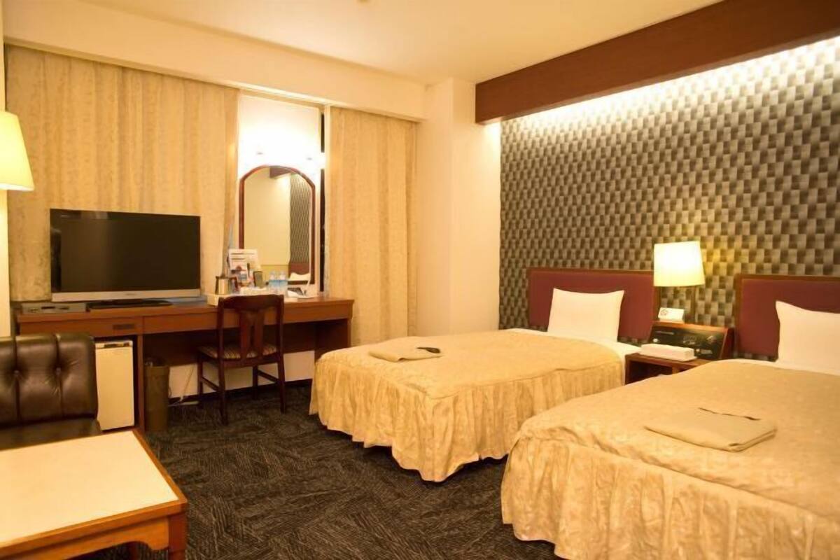 Työpöytä, ilmainen Wi-Fi, vuodevaatteet