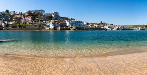 East Portlemouth Home close to the beach