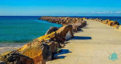 Driftwood in Blacksmiths - free WIFI, close to the beach