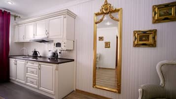 Apartamento, 1 habitación | Cocina privada | Utensilios de cocina