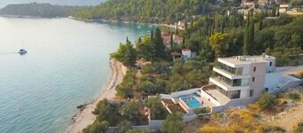 Hedera Estate, Villa Hedera XV