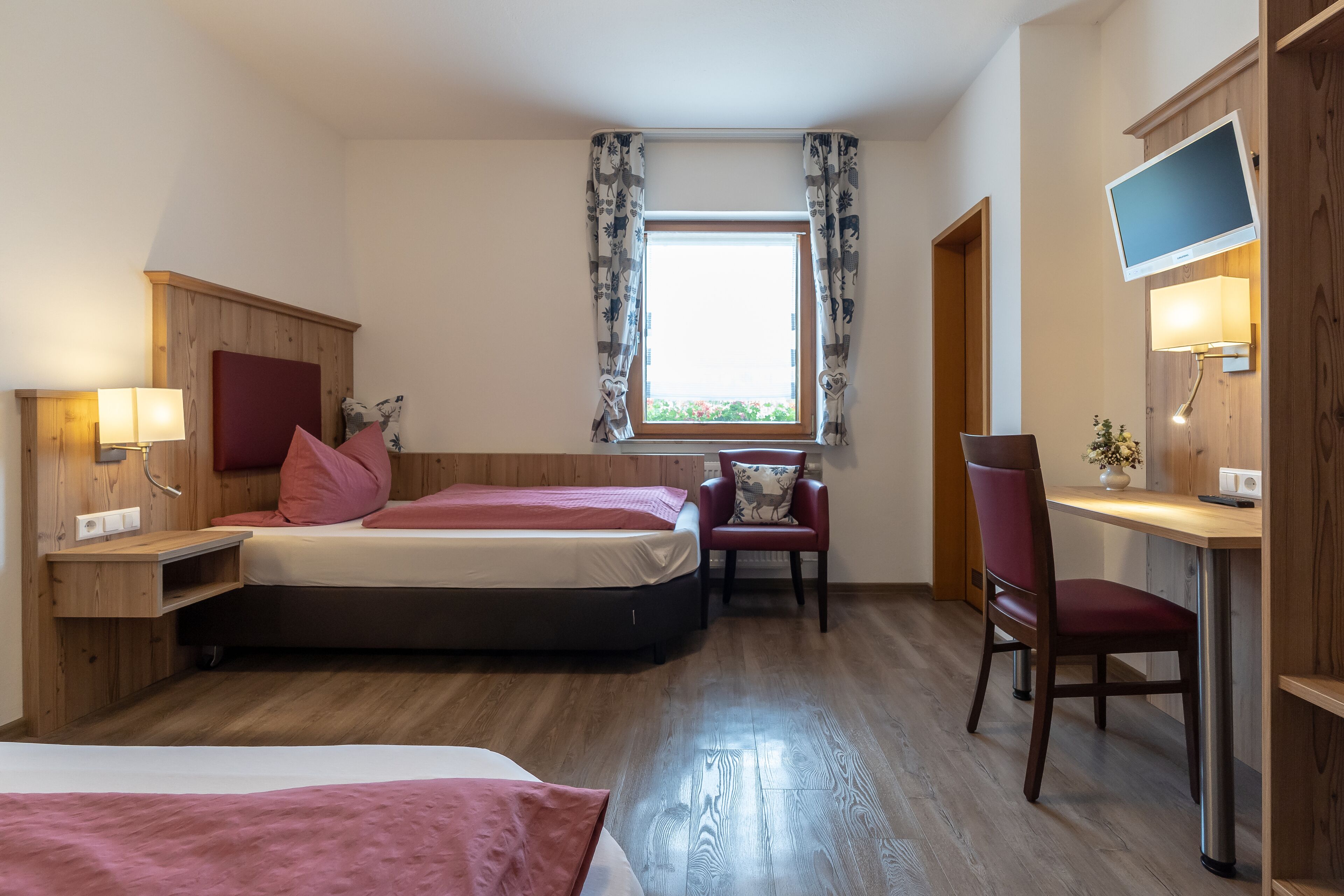 twin room | hypo-allergenic bedding, free wifi, bed sheets