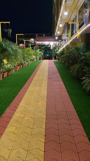 Garden - Sairaj Beach Resort (Calangute)