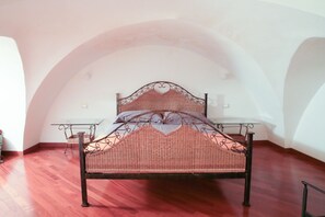 1 bedroom, in-room safe, iron/ironing board, internet - FAMILIAR ELEGANT SUITE (Ugento)