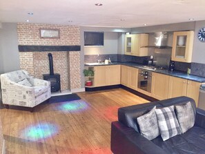 Nhà | Bếp riêng | Tủ lạnh, lò vi sóng, lò nướng, bếp nấu