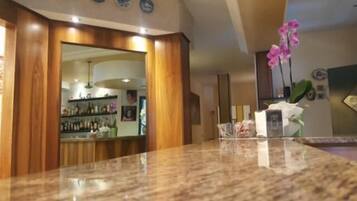 Bar (in der Unterkunft)