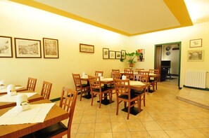 Colazione a buffet inclusa, servita tutte le mattine 