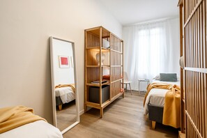 1 bedroom, premium bedding, iron/ironing board, free cots/infant beds - Emilia Suite Young (Modena)