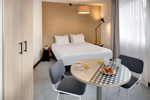 Individually decorated, individually furnished, laptop workspace