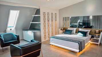 Deluxe dubbelrum | Sängtillbehör av högsta kvalitet, Select Comfort-madrasser och minibar