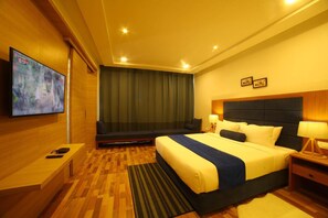 1 bedroom, minibar, in-room safe, desk