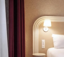 Soundproofing, WiFi (free), bed sheets