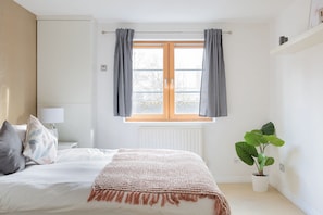 Executive-Apartment, 2 Schlafzimmer | 2 Schlafzimmer, Bügeleisen/Bügelbrett, kostenloses WLAN