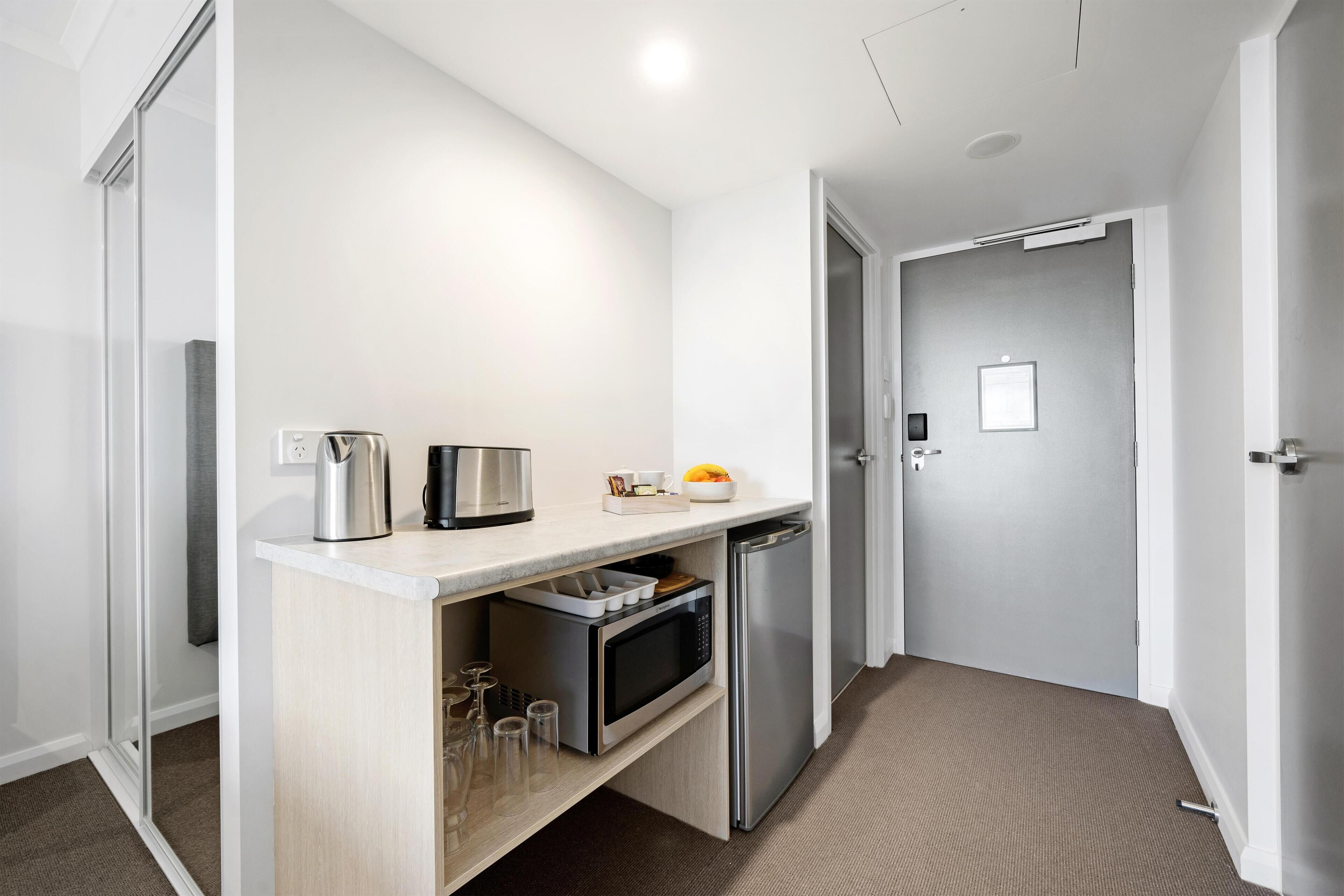 Bureau, espace de travail pour ordinateur portable