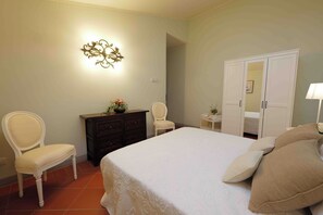 3 室のベッド ルーム、アイロン / アイロン台、WiFi