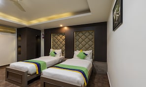 In-room safe, desk, laptop workspace, iron/ironing board - Treebo Kings Orchid (Bengaluru)