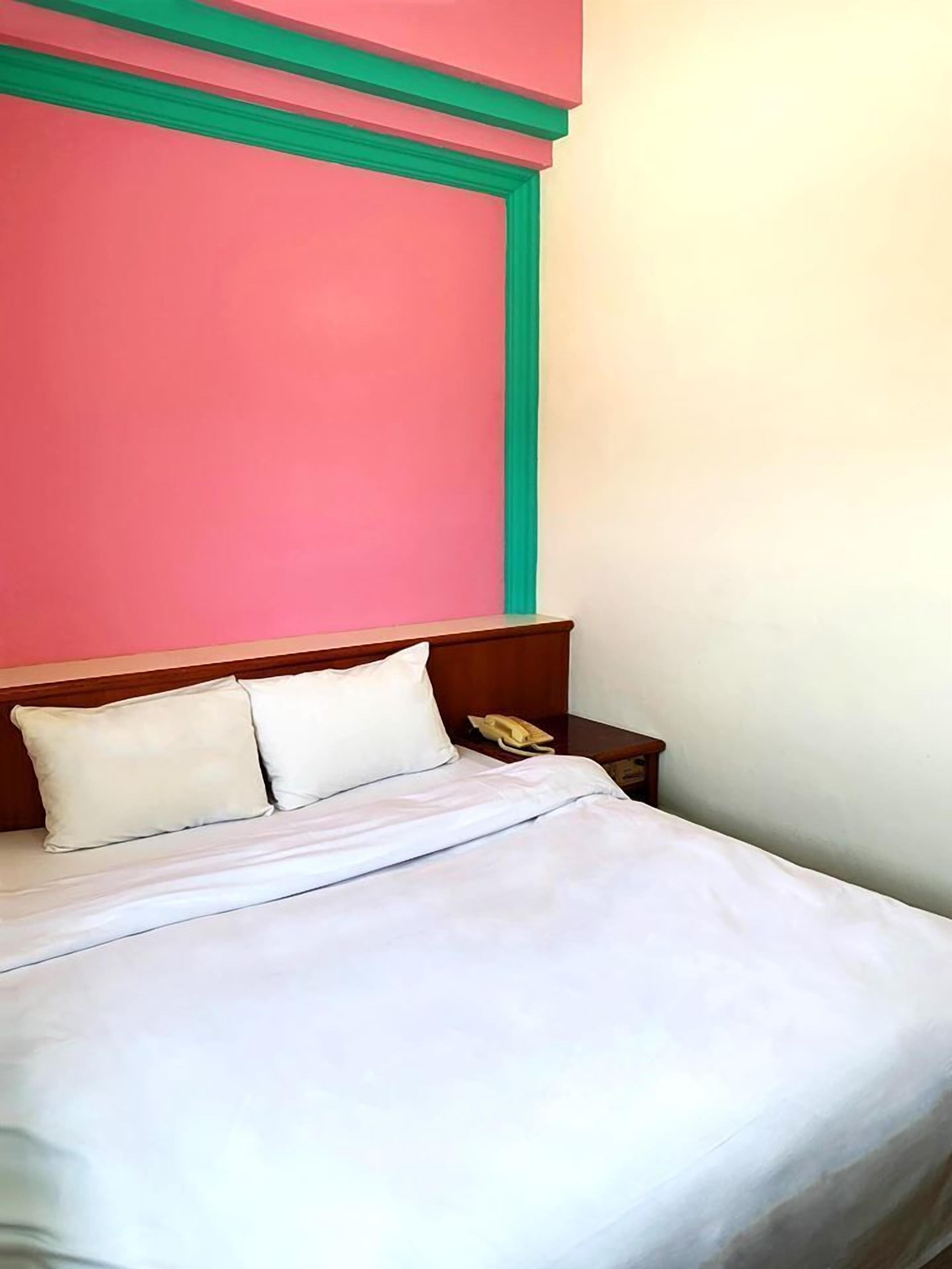 Double Room Single Use | Desk, laptop workspace, free WiFi