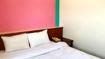 Double Room Single Use | Desk, laptop workspace, free WiFi