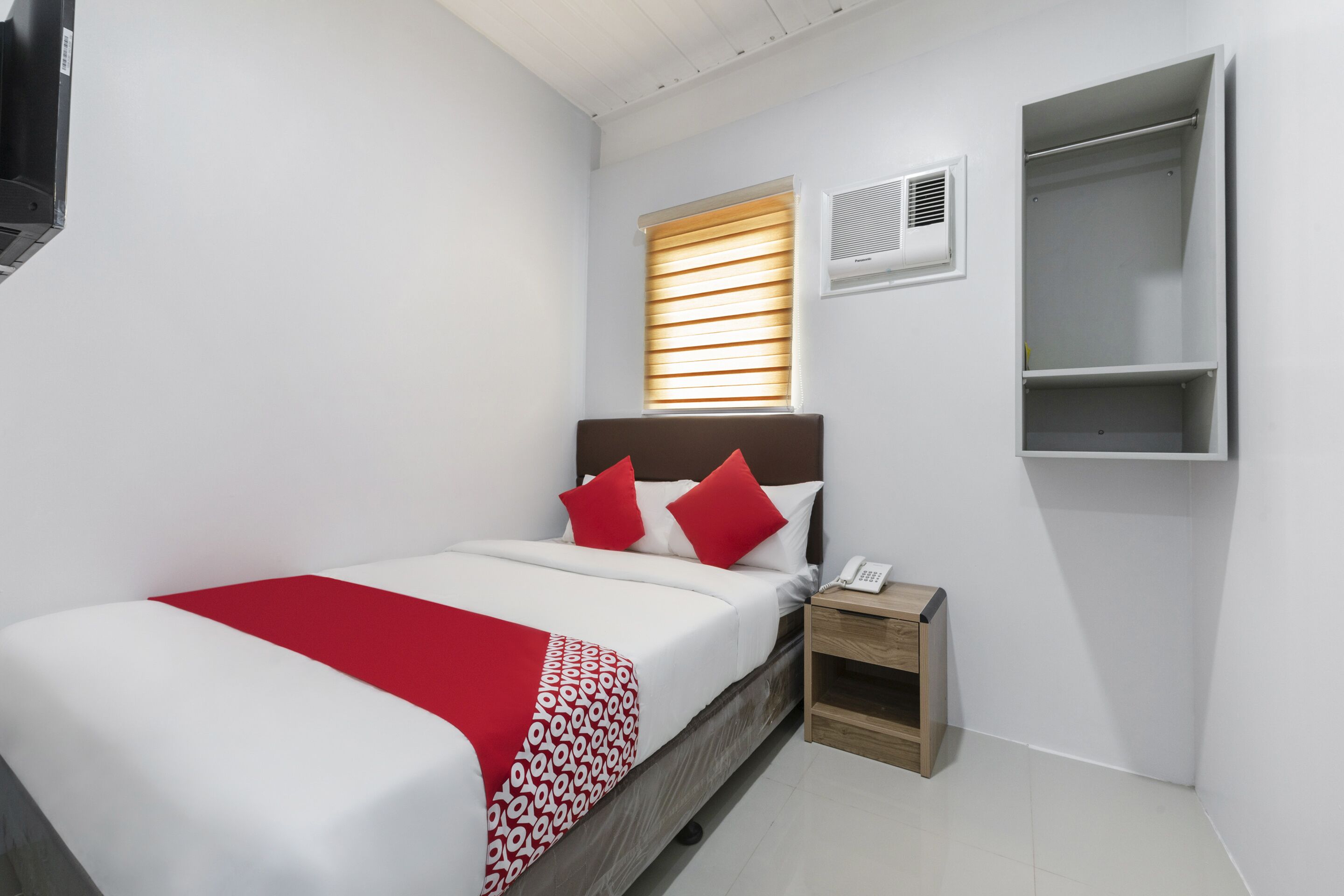 saver double room | free wifi, bed sheets