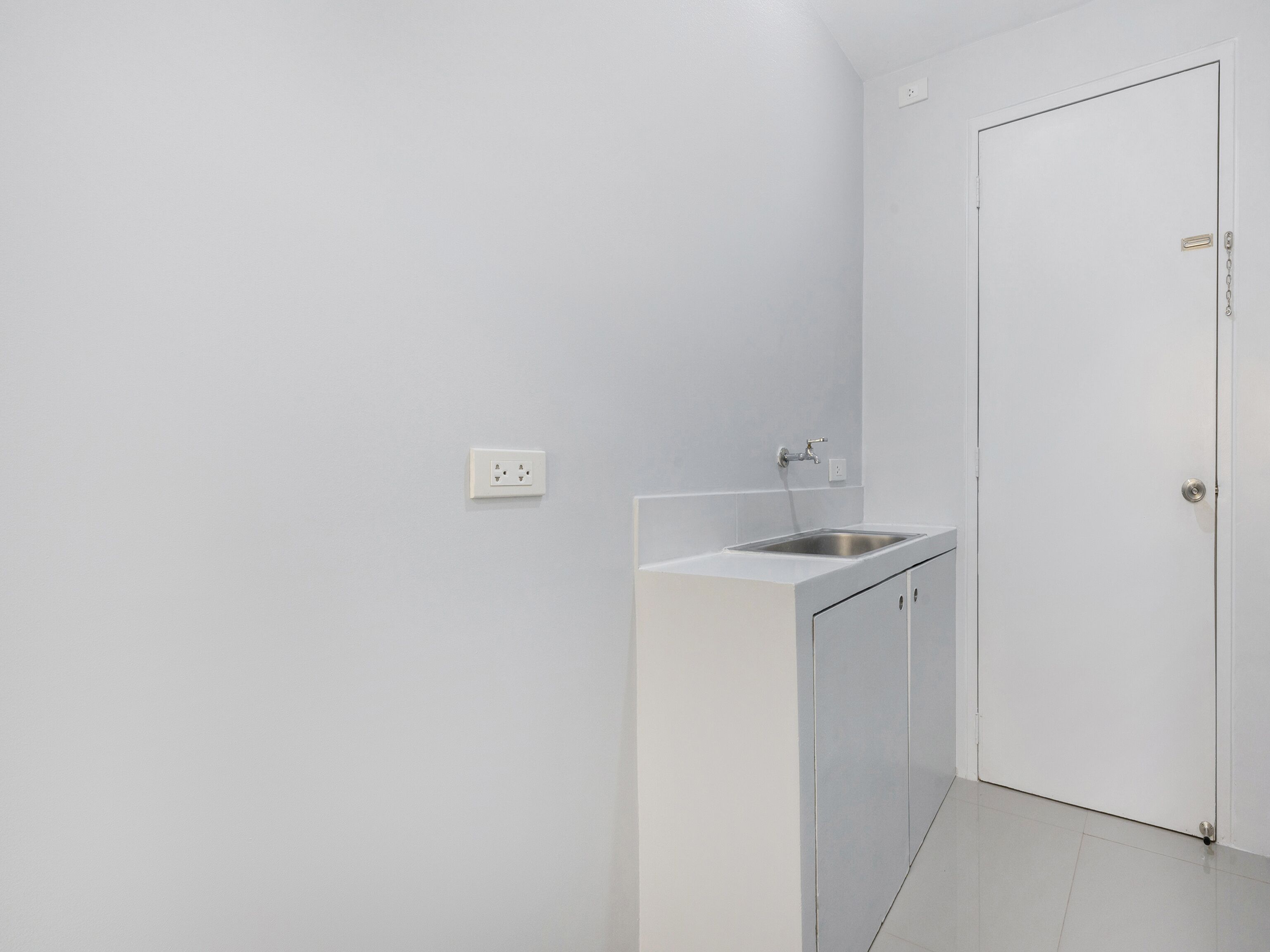 standard single room | room amenity