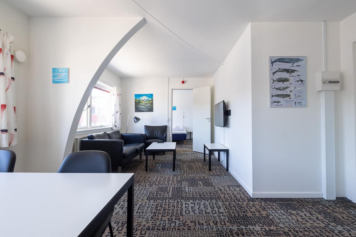 Apartment, 1 Bedroom (109) | 1 bedroom, blackout drapes, iron/ironing board, free WiFi