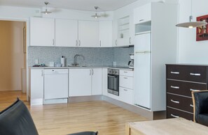 Departamento, 1 habitación (111) | Cocina privada | Refrigerador, parrilla de estufa, cafetera y tetera y tetera eléctrica 