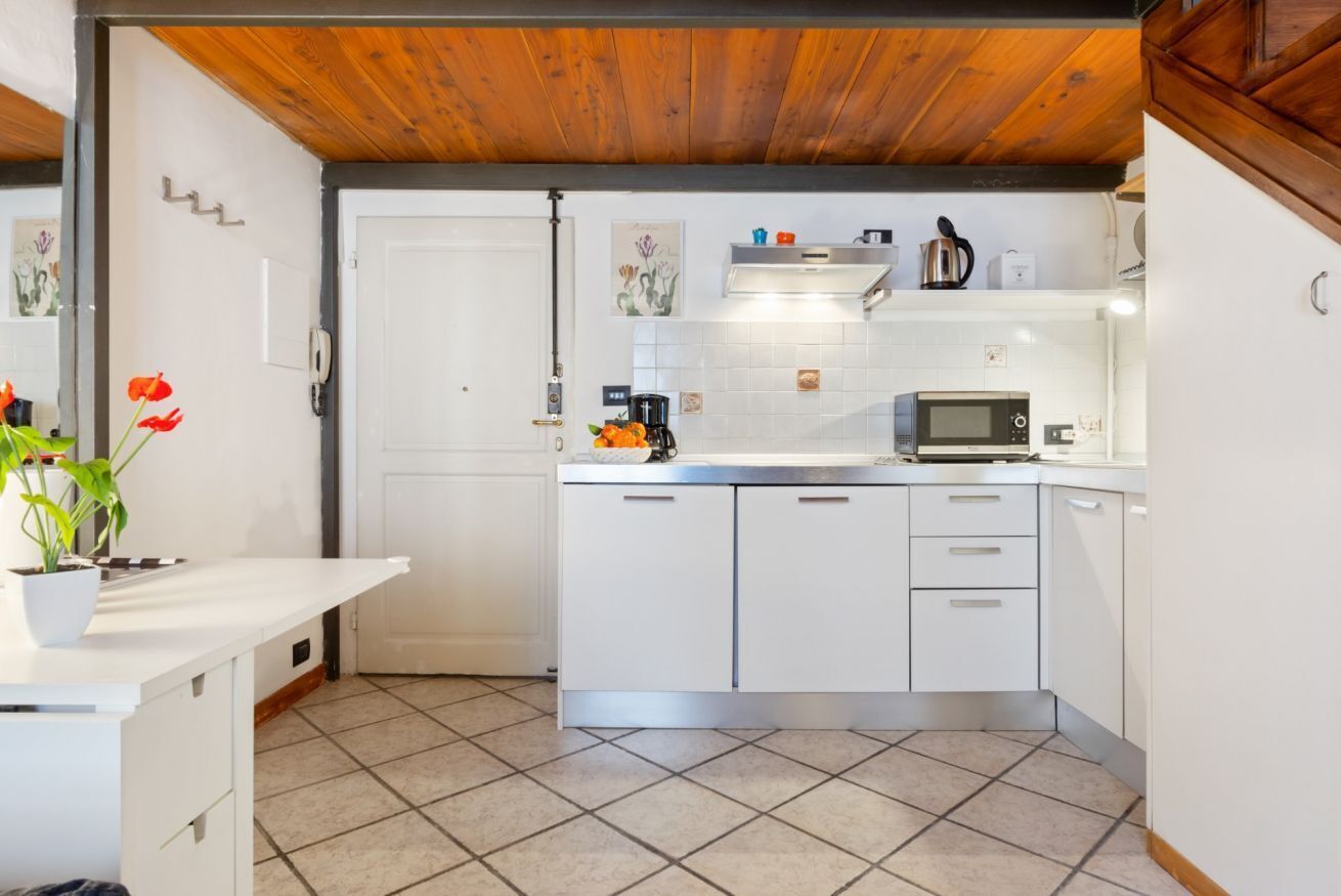 Fridge, microwave, stovetop, electric kettle