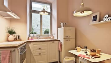 Design Studio, 1 Bedroom (Blue, incl. EUR 45 cleaning fee) | Private kitchen