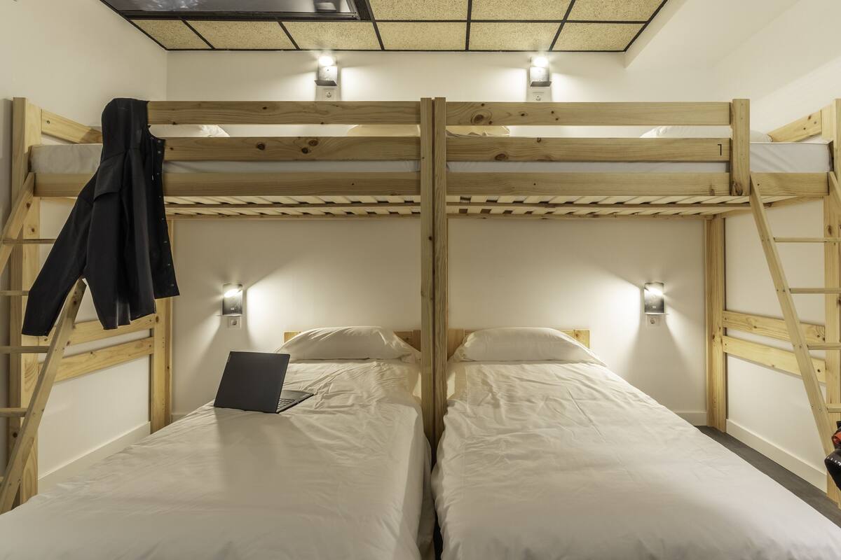 Room, Private Bathroom (4 people)