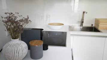 Kühlschrank, Geschirrspüler