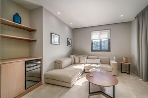 Superior-Suite, Meerblick | Eigene Kochnische | Kühlschrank, Herdplatte, Espressomaschine