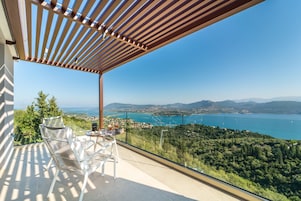 Honeymoon Penthouse, Sea View | Terrace/patio