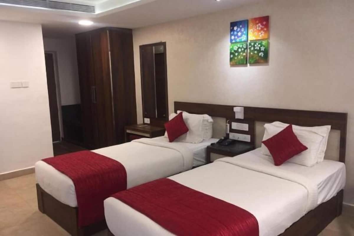 Egyptian cotton sheets, premium bedding, down duvets, minibar