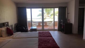 Executive Room | Egyptian cotton sheets, premium bedding, down comforters, minibar