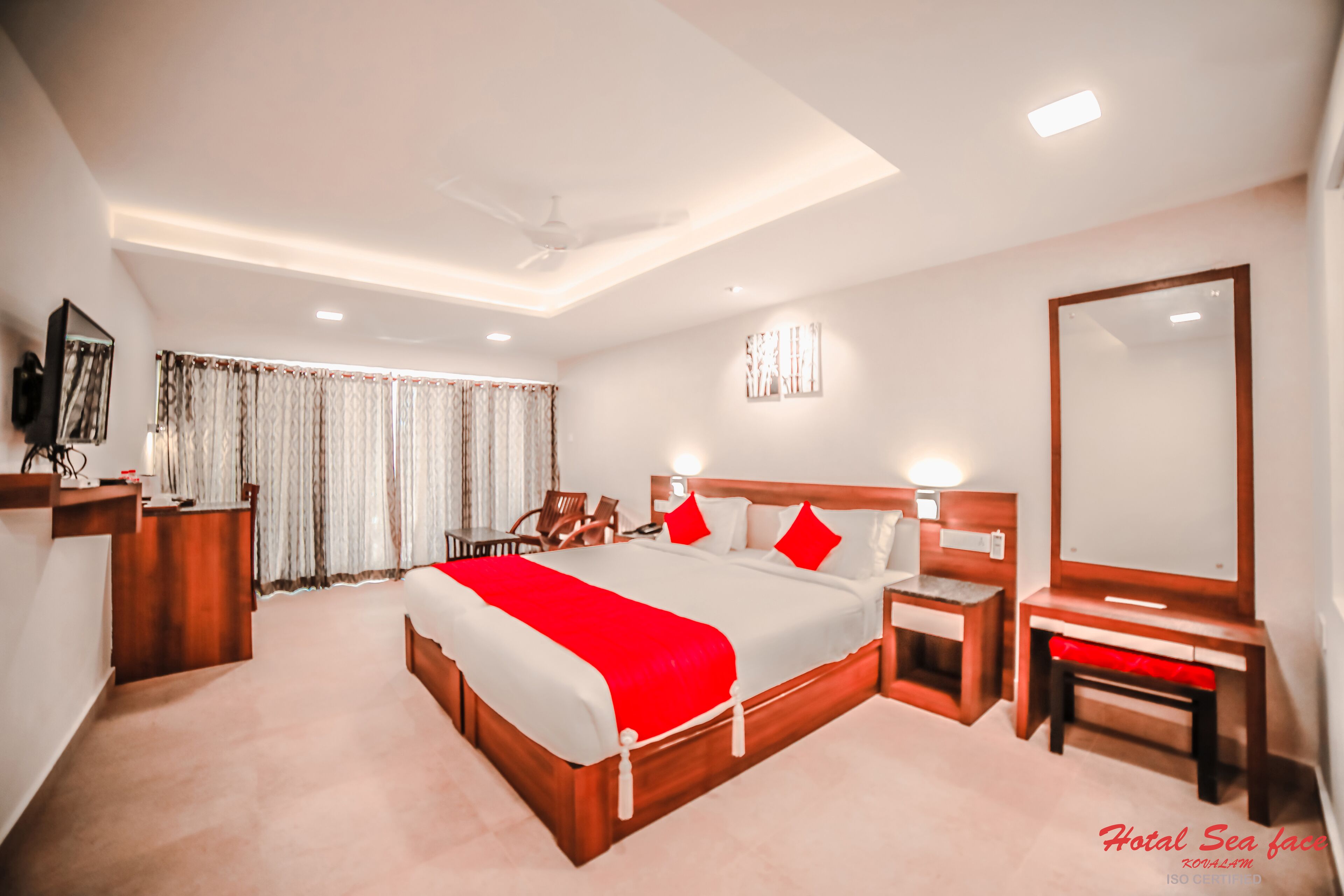 Deluxe Double Room | Egyptian cotton sheets, premium bedding, down comforters, minibar