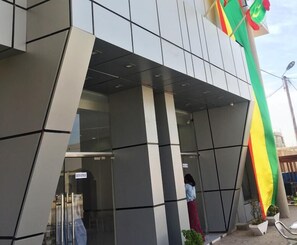Pintu masuk hartanah