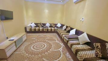 Egyptian cotton sheets, premium bedding, desk, blackout curtains