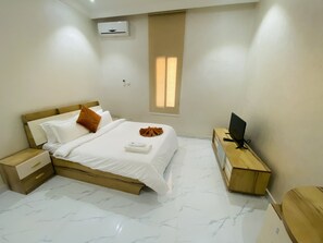 Comfort kamer, 1 twijfelaar | Lakens van Egyptisch katoen, luxe beddengoed, een bureau