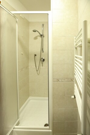 Comfort Double Room | Bathroom - Lydka Domus (Rome)
