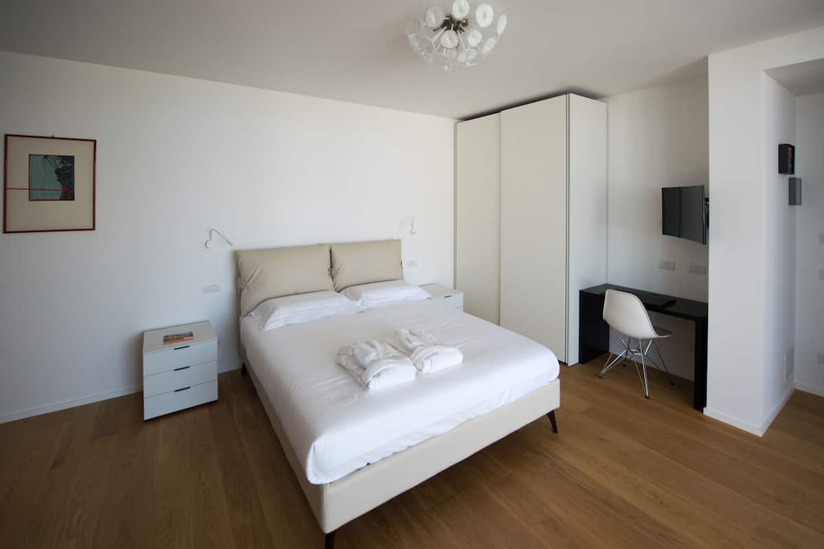 Apartemen, 1 kamar tidur | 1 kamar tidur, seprai premium, selimut bulu angsa, dan brankas