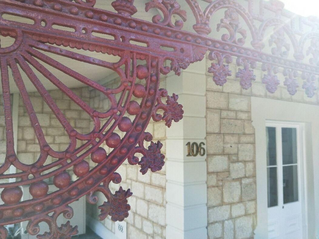 Location location location! Newly remodeled home in the Main Street of Tanunda — image 4