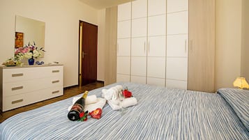 2 Schlafzimmer, Bügeleisen/Bügelbrett, kostenloses WLAN, Bettwäsche