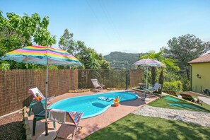Familienvilla, Mehrere Schlafzimmer, 2 Bäder, Bergseite (Villa Monte Enrico - With Pool) | Pool