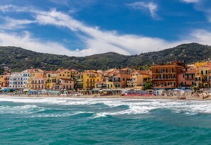 Beach - Villa Monte Enrico - With Pool (Camporosso)