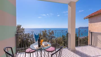 Family Apartment, Multiple Bedrooms, 2 Bathrooms, Mountainside (Serena 2 Amazing Sea View) | Outdoor dining