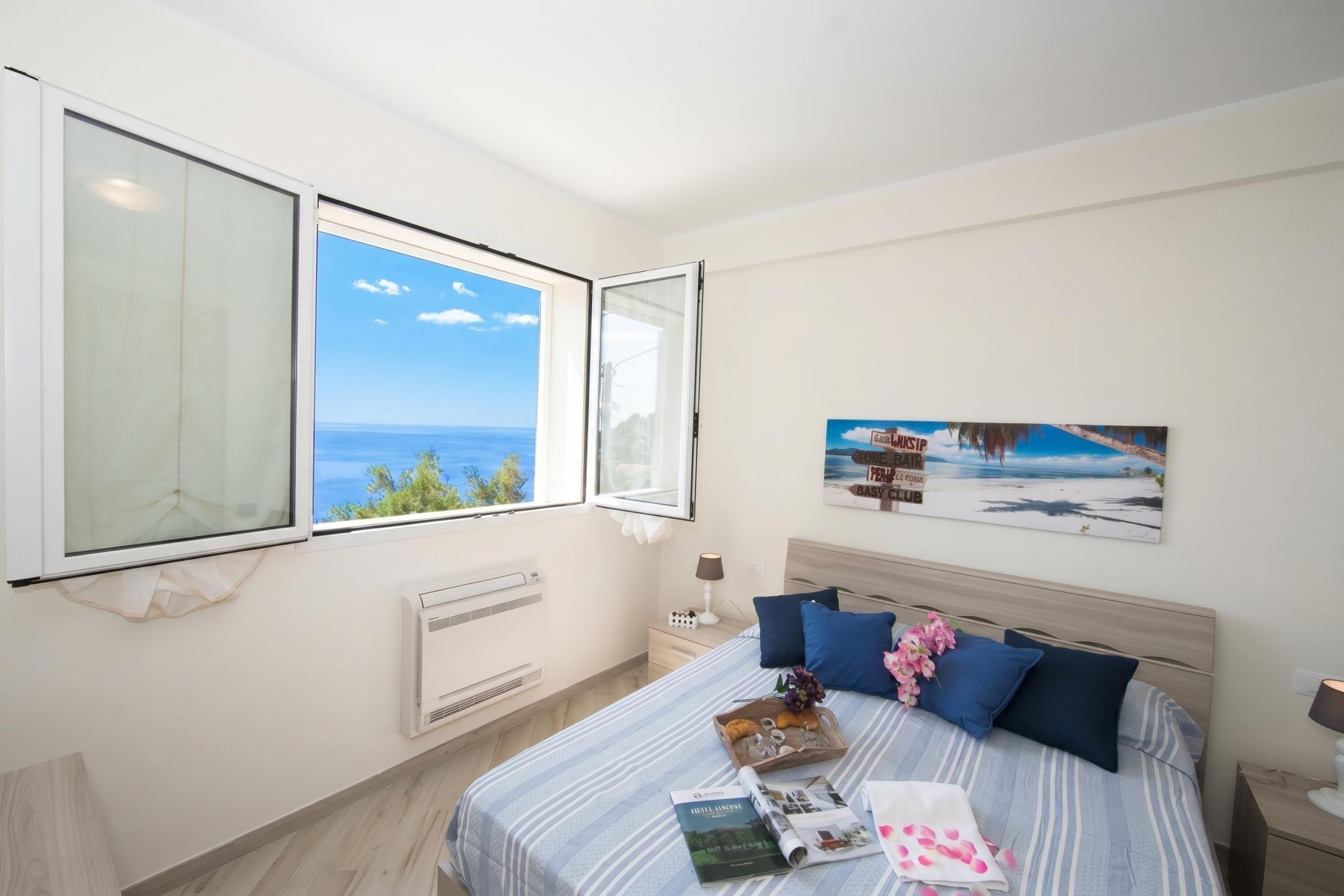 Familienapartment, 2 Schlafzimmer, 2 Bäder, Bergseite (Serena 1 Amazing Sea View) | 2 Schlafzimmer, Bügeleisen/Bügelbrett, WLAN, Bettwäsche