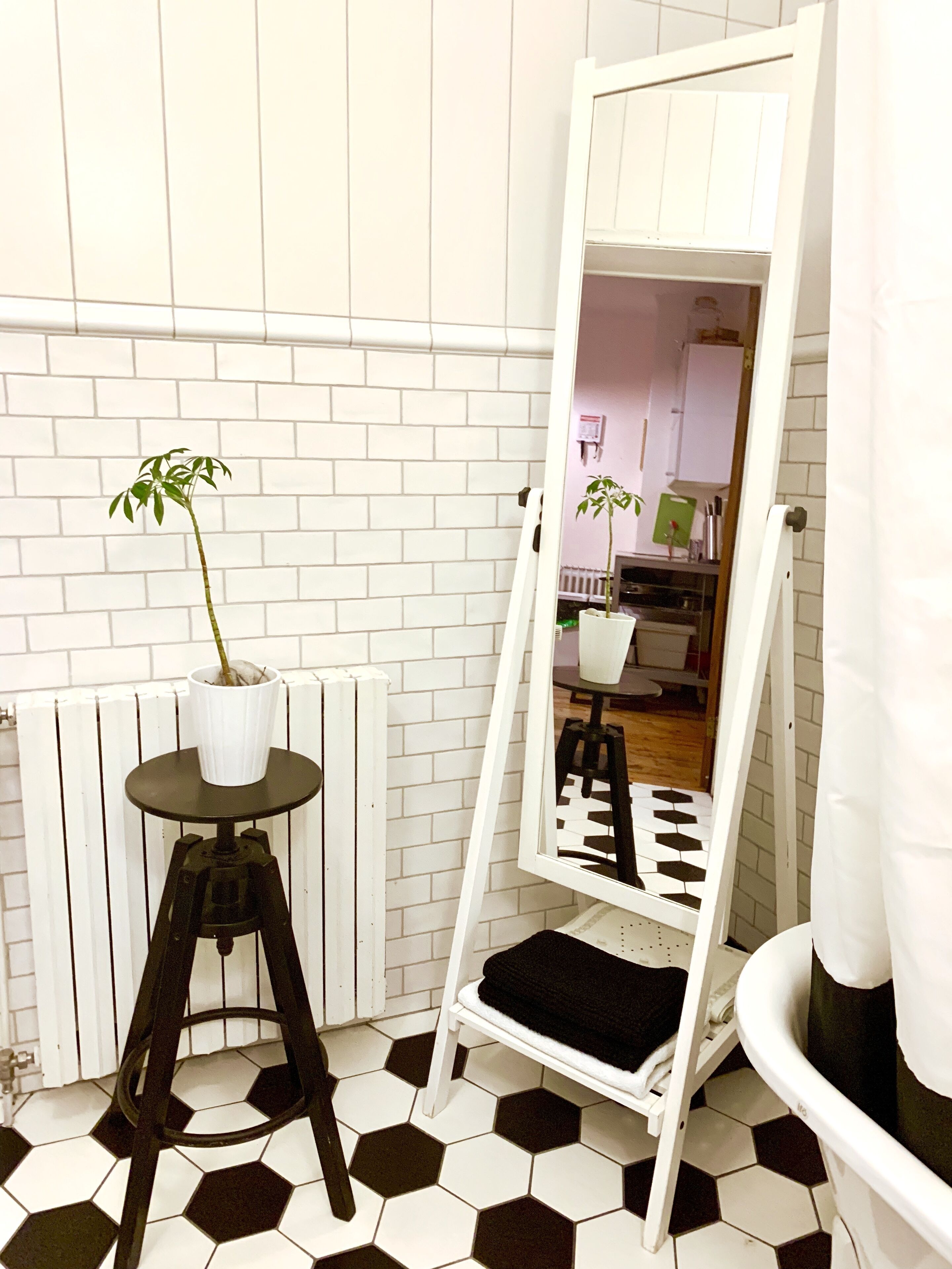 吹风机、毛巾、肥皂、洗发水