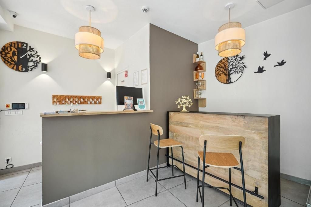 Photo - Hotel Le National Clichy Paris