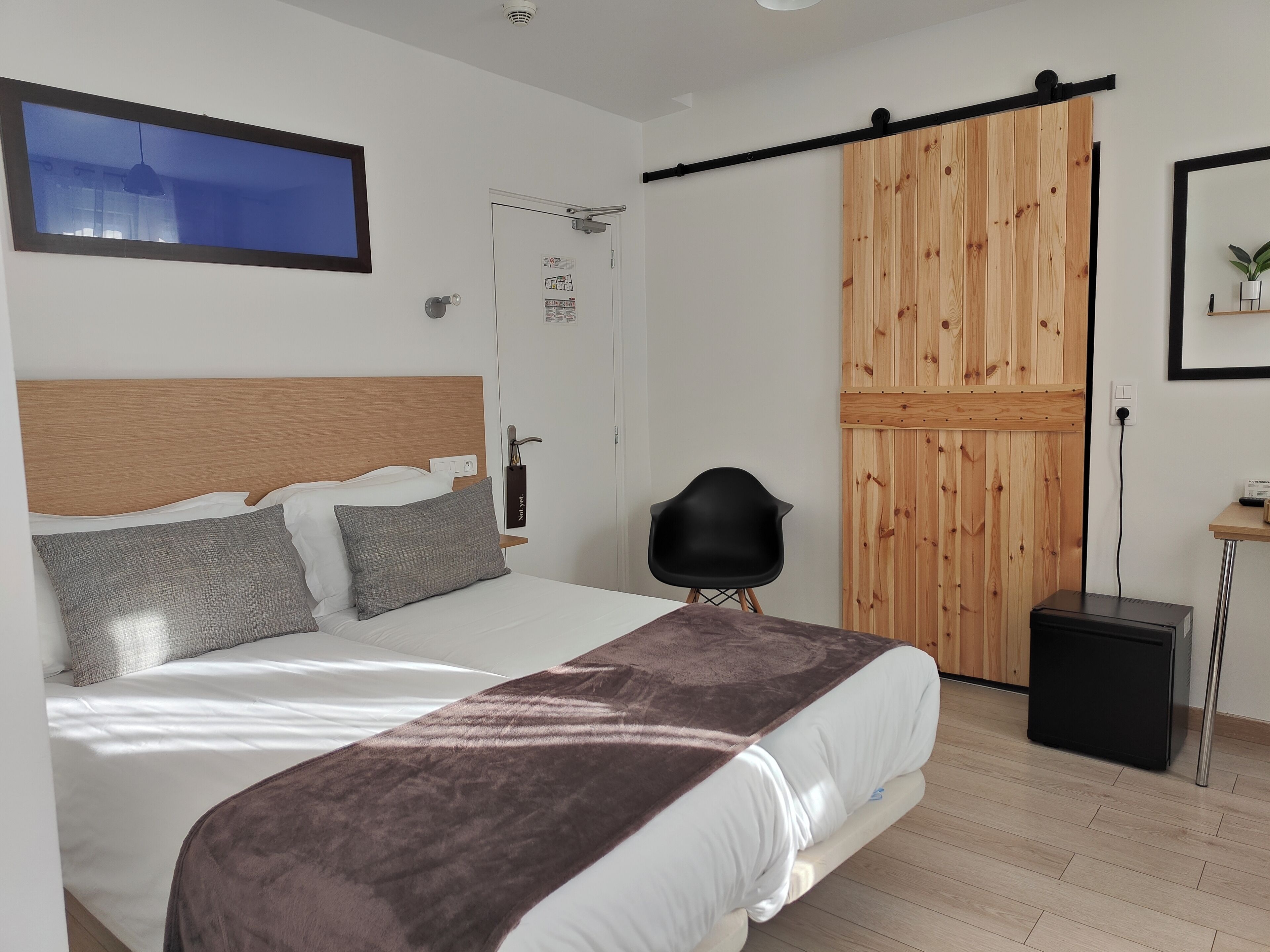 Photo - Hotel Le National Clichy Paris